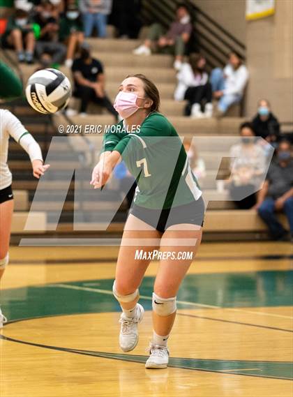 Thumbnail 1 in Coronado vs High Tech CV (CIF SDS D3 1st Round) photogallery.