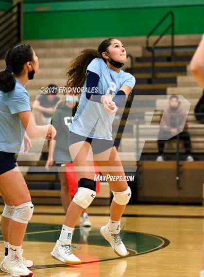 Thumbnail 3 in Coronado vs High Tech CV (CIF SDS D3 1st Round) photogallery.