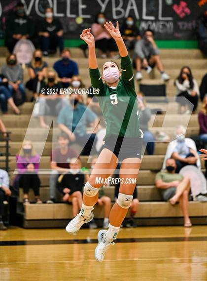 Thumbnail 1 in Coronado vs High Tech CV (CIF SDS D3 1st Round) photogallery.