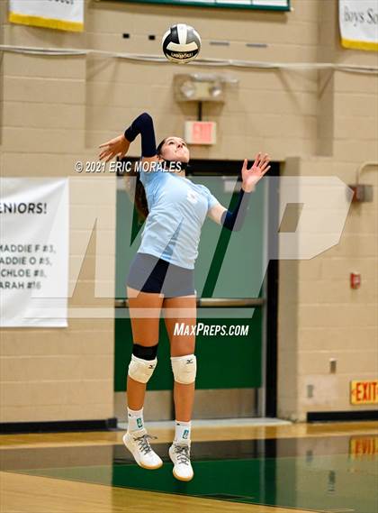 Thumbnail 3 in Coronado vs High Tech CV (CIF SDS D3 1st Round) photogallery.