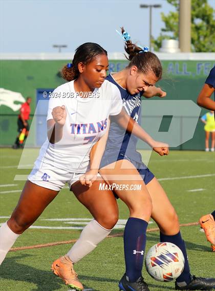Thumbnail 1 in Alexandria City @ South County (Class 6 Region C Quarterfinal) photogallery.