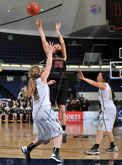 Thumbnail 3 in Alemany vs. Calabasas (CIF SS DIV 3AA Final) photogallery.