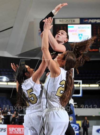 Thumbnail 1 in Alemany vs. Calabasas (CIF SS DIV 3AA Final) photogallery.