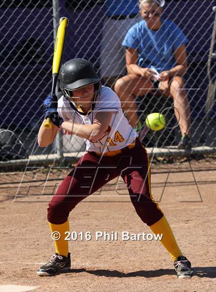 Thumbnail 3 in Bloom-Carroll vs. Westerville North photogallery.
