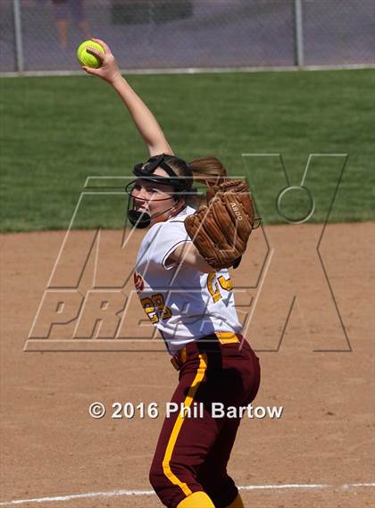Thumbnail 1 in Bloom-Carroll vs. Westerville North photogallery.