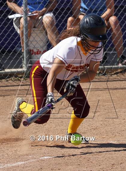 Thumbnail 2 in Bloom-Carroll vs. Westerville North photogallery.