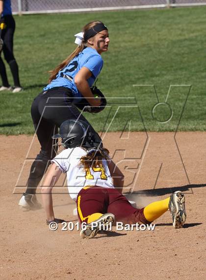 Thumbnail 2 in Bloom-Carroll vs. Westerville North photogallery.