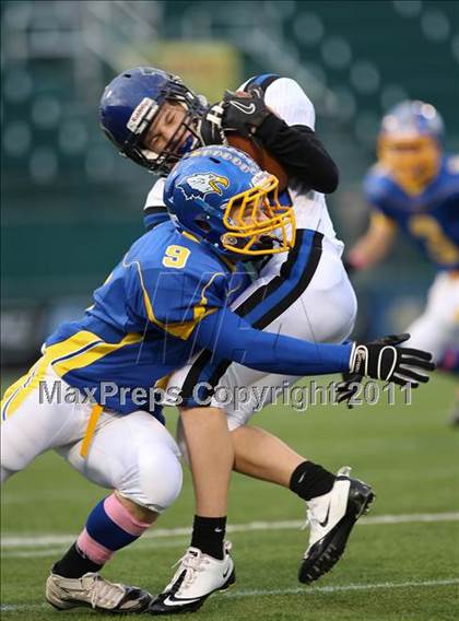 Thumbnail 3 in Irondequoit vs. Brockport (Section 5 Class AA Semifinal) photogallery.
