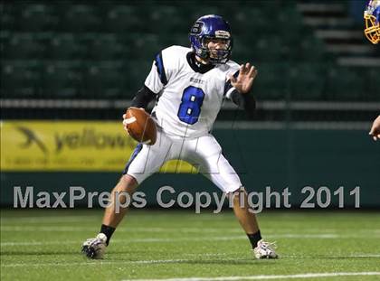 Thumbnail 3 in Irondequoit vs. Brockport (Section 5 Class AA Semifinal) photogallery.