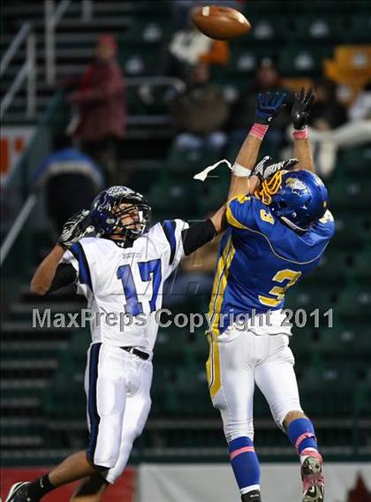 Thumbnail 1 in Irondequoit vs. Brockport (Section 5 Class AA Semifinal) photogallery.