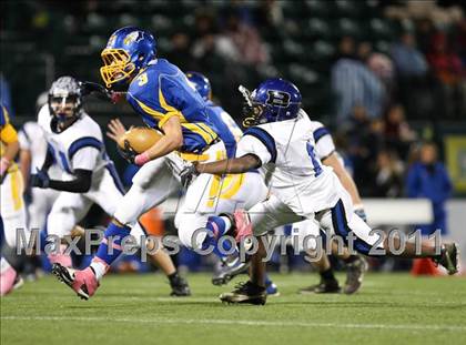 Thumbnail 1 in Irondequoit vs. Brockport (Section 5 Class AA Semifinal) photogallery.