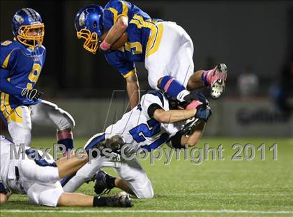 Thumbnail 3 in Irondequoit vs. Brockport (Section 5 Class AA Semifinal) photogallery.