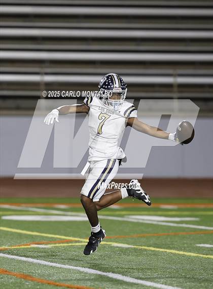 Thumbnail 2 in Los Osos @ Glendora photogallery.