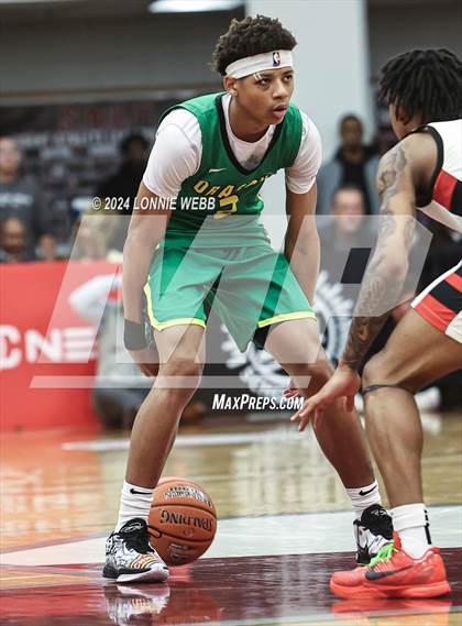 Thumbnail 2 in Long Island Lutheran vs. AZ Compass Prep (Spalding Hoophall Classic) photogallery.