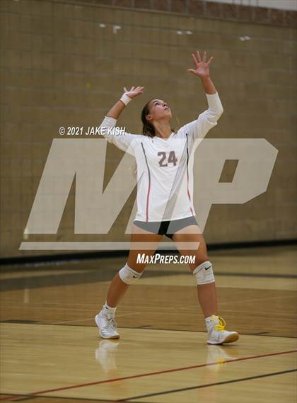 Thumbnail 1 in JV Red River vs. Devils Lake photogallery.