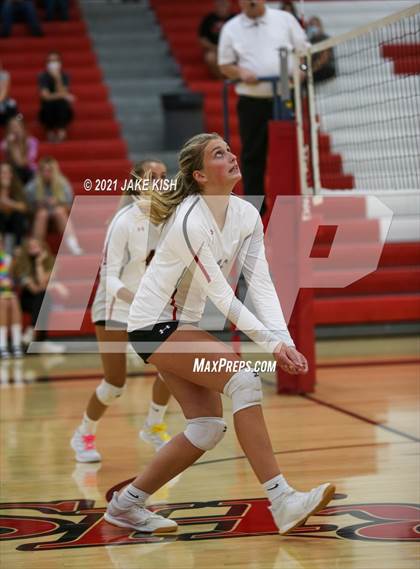 Thumbnail 3 in JV Red River vs. Devils Lake photogallery.