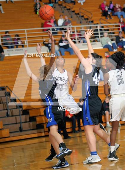 Thumbnail 1 in Marian @ Lincoln Northeast photogallery.