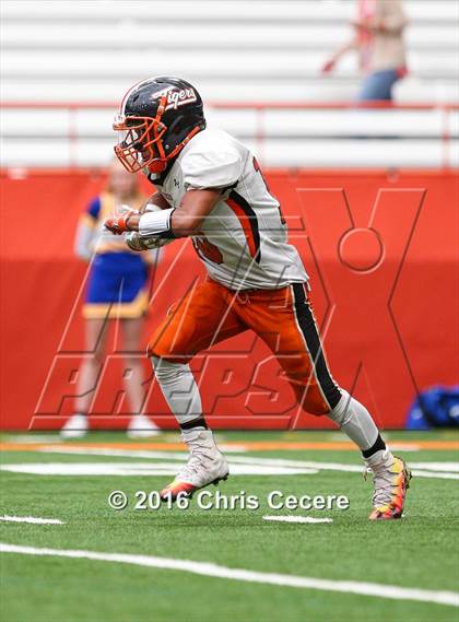 Thumbnail 3 in Mexico @ Cazenovia (Kickoff Classic) photogallery.