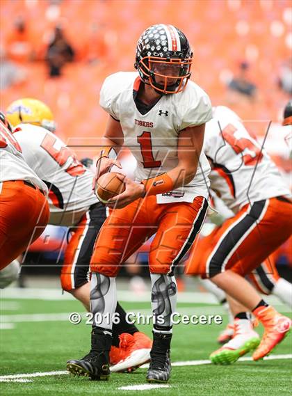 Thumbnail 3 in Mexico @ Cazenovia (Kickoff Classic) photogallery.