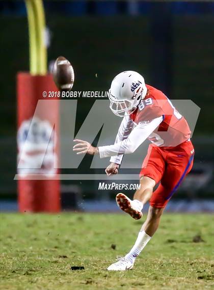 Thumbnail 3 in Arroyo Grande vs. Buchanan (CIF D1 Quarterfinal Playoff) photogallery.