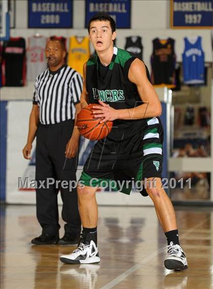 Thumbnail 2 in Dana Hills vs. Thousand Oaks (MaxPreps Holiday Classic) photogallery.