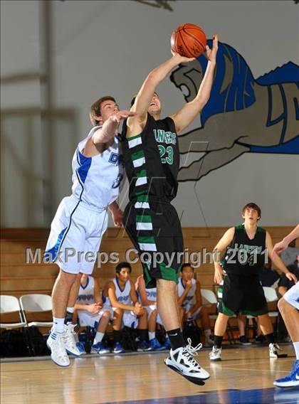 Thumbnail 1 in Dana Hills vs. Thousand Oaks (MaxPreps Holiday Classic) photogallery.