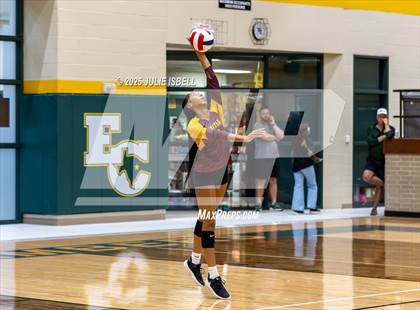 Thumbnail 2 in Beaumont United @ East Chambers photogallery.