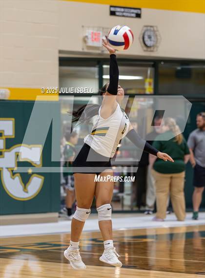 Thumbnail 1 in Beaumont United @ East Chambers photogallery.