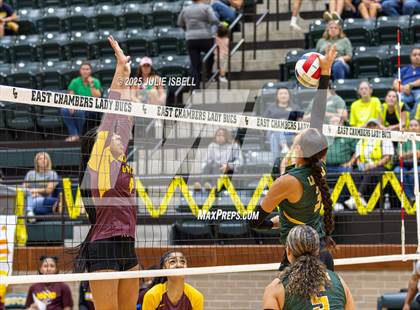 Thumbnail 1 in Beaumont United @ East Chambers photogallery.