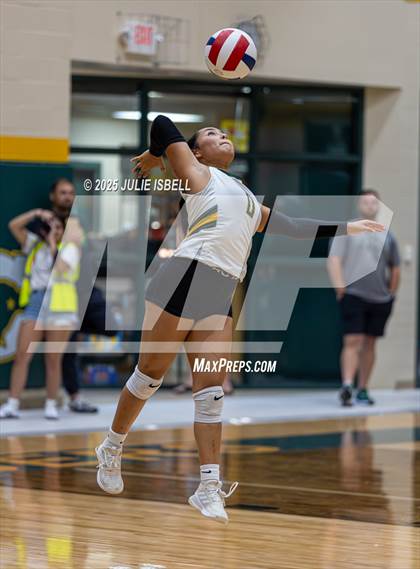 Thumbnail 3 in Beaumont United @ East Chambers photogallery.