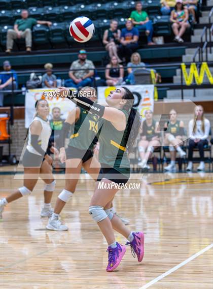 Thumbnail 2 in Beaumont United @ East Chambers photogallery.