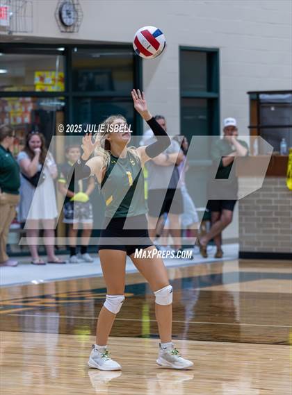 Thumbnail 3 in Beaumont United @ East Chambers photogallery.