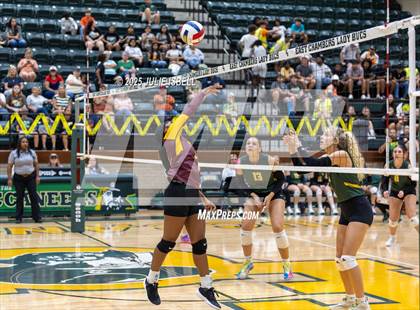 Thumbnail 3 in Beaumont United @ East Chambers photogallery.