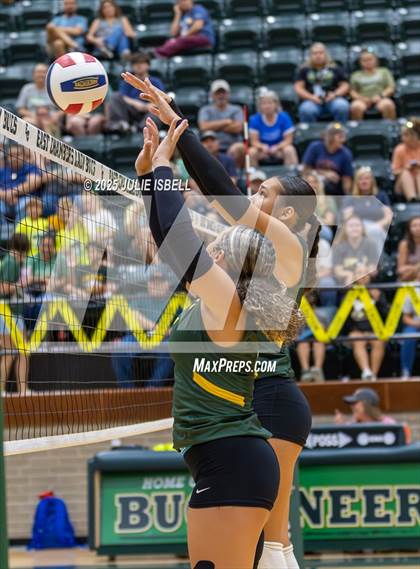 Thumbnail 1 in Beaumont United @ East Chambers photogallery.