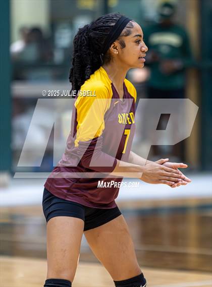 Thumbnail 1 in Beaumont United @ East Chambers photogallery.