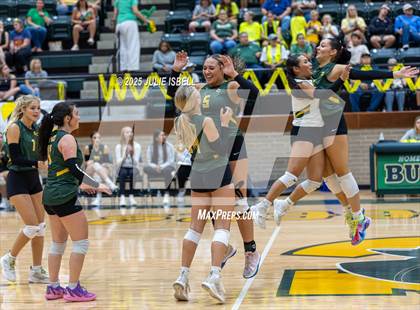 Thumbnail 1 in Beaumont United @ East Chambers photogallery.