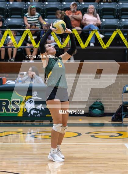 Thumbnail 1 in Beaumont United @ East Chambers photogallery.