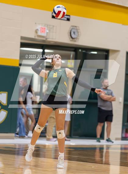 Thumbnail 1 in Beaumont United @ East Chambers photogallery.