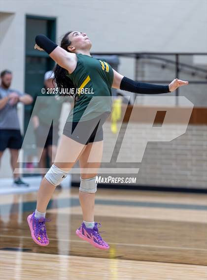 Thumbnail 1 in Beaumont United @ East Chambers photogallery.