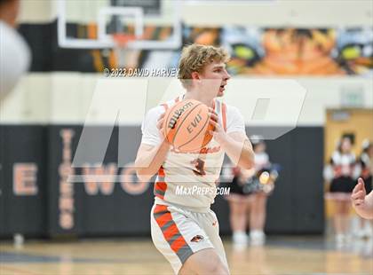 Thumbnail 2 in Mullen vs Lakewood photogallery.