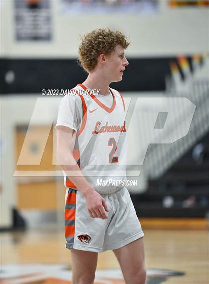Thumbnail 2 in Mullen vs Lakewood photogallery.