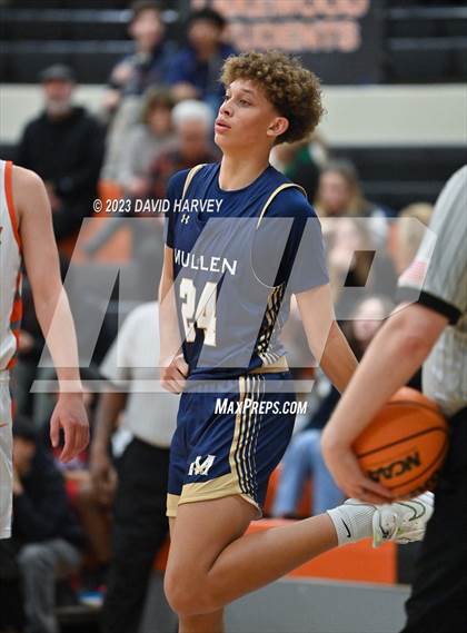 Thumbnail 2 in Mullen vs Lakewood photogallery.