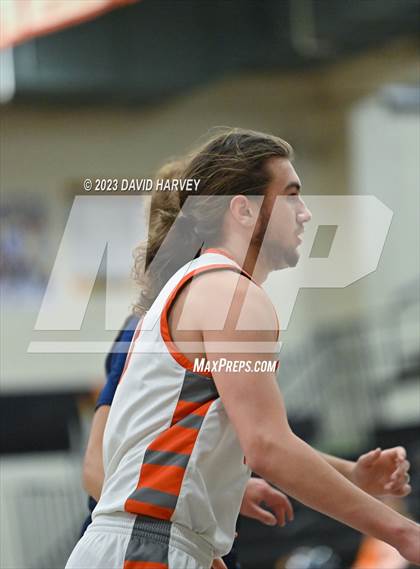 Thumbnail 1 in Mullen vs Lakewood photogallery.