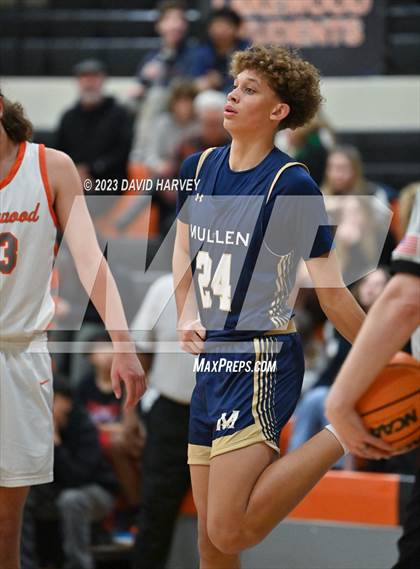 Thumbnail 3 in Mullen vs Lakewood photogallery.