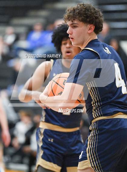 Thumbnail 1 in Mullen vs Lakewood photogallery.