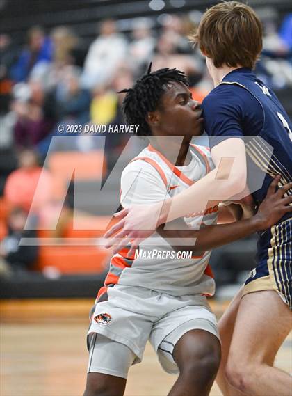 Thumbnail 2 in Mullen vs Lakewood photogallery.