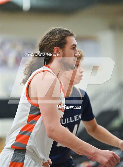 Thumbnail 1 in Mullen vs Lakewood photogallery.