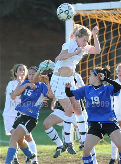 Thumbnail 3 in Islip vs Hauppauge photogallery.
