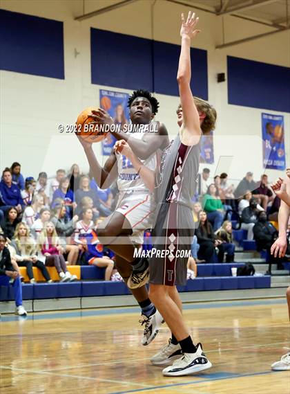 Thumbnail 1 in Chilton County vs Thorsby (Chilton County Tournament) photogallery.
