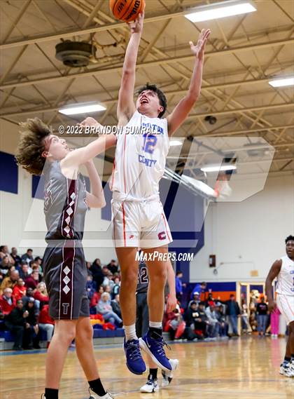 Thumbnail 3 in Chilton County vs Thorsby (Chilton County Tournament) photogallery.